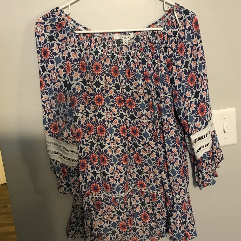 Bell sleeve floral flow top